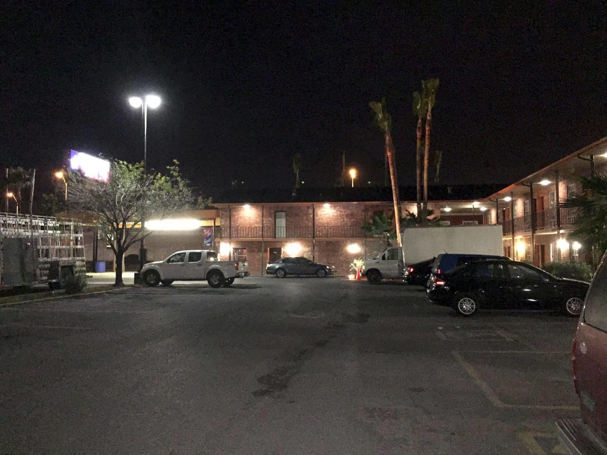 Texas Inn Brownsville Exterior photo